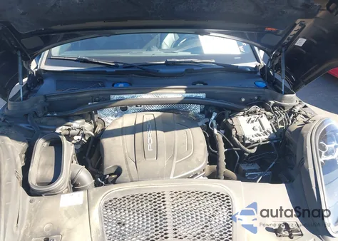 2019 Porsche Macan z USA, uszkodzony, nr VIN WP1AA2A54KLB00934